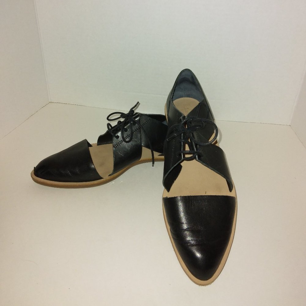 Loeffler Randall black cut-out flats size 7